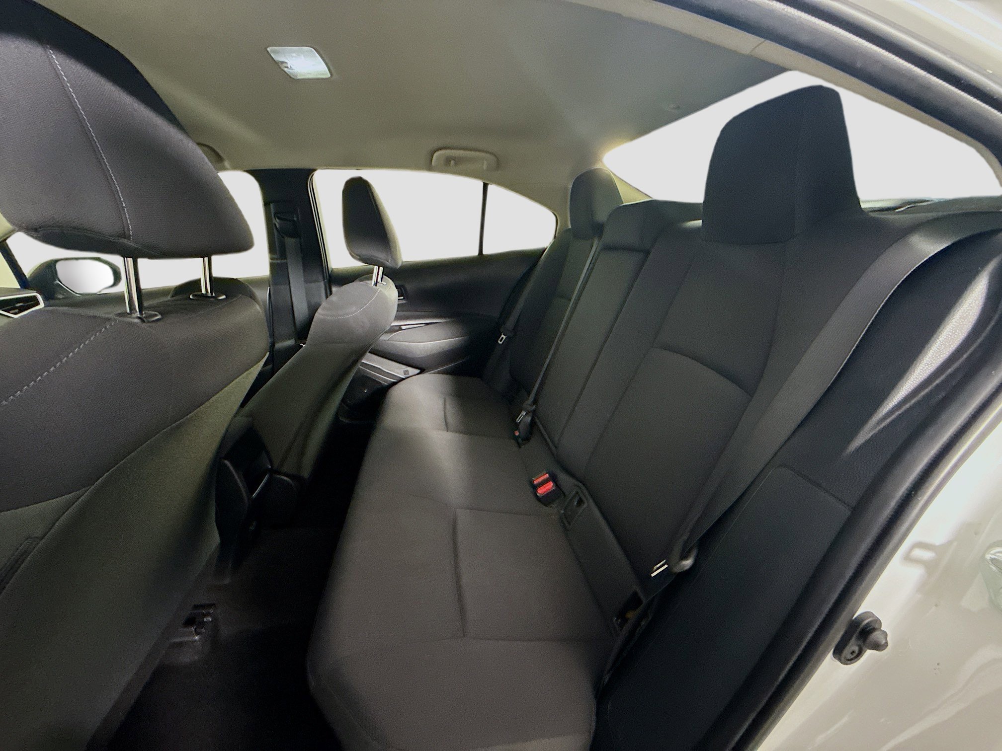 Used 2022 Toyota Corolla LE image 25