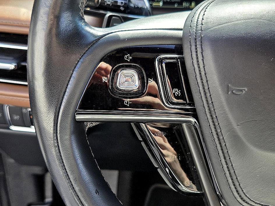 Used 2023 Lincoln Aviator Reserve w/ Equipment Group 201A image 27