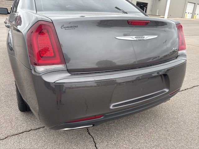 Used 2018 Chrysler 300 S image 12