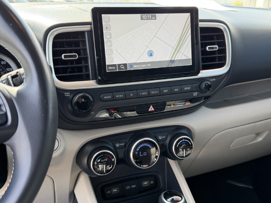 Used 2022 Hyundai Venue Limited FWD image 26