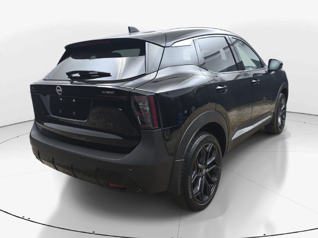 New 2027 Nissan Kicks SR w/ SR Premium Package FWD image 6