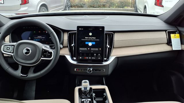 New 2026 Volvo XC90 B6 Plus w/ Protection Package Premier image 21