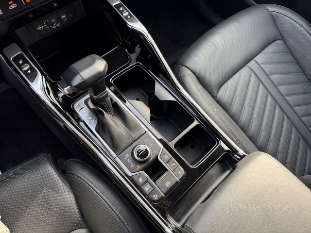 Used 2025 Kia Sorento SX Prestige AWD/4WD image 18