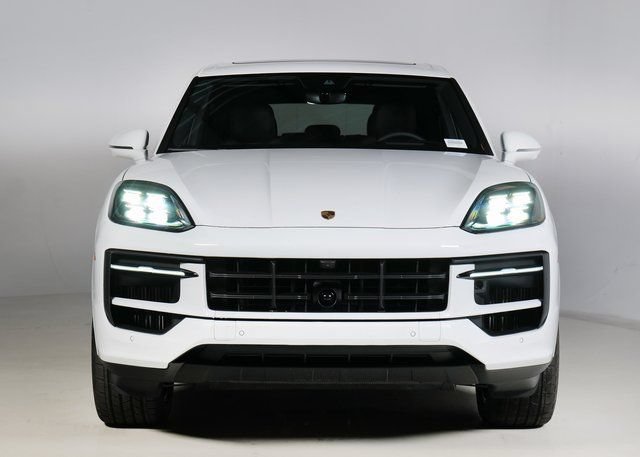 Certified 2026 Porsche Cayenne AWD/4WD image 6