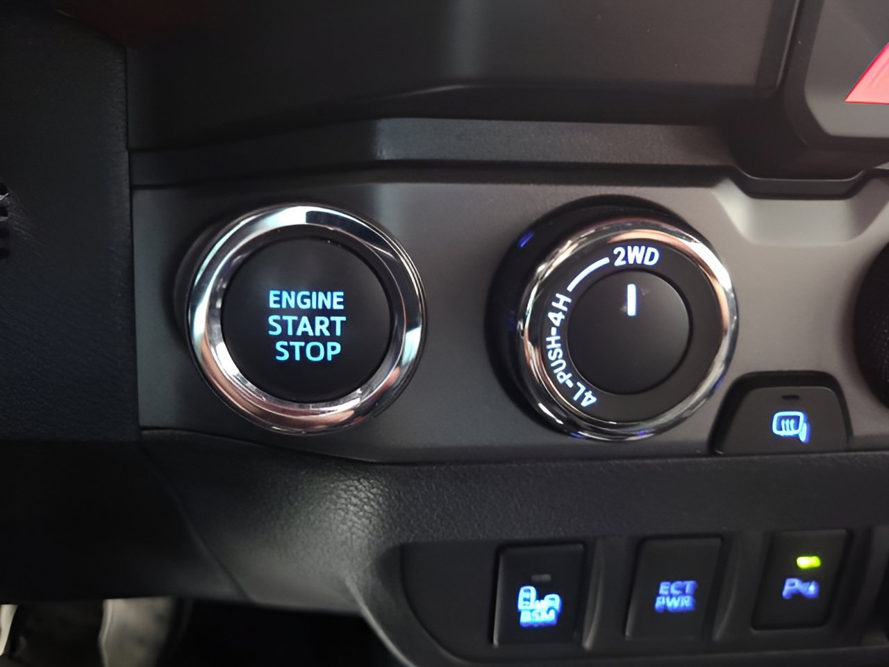 Used 2019 Toyota Tacoma TRD Off-Road AWD/4WD image 37