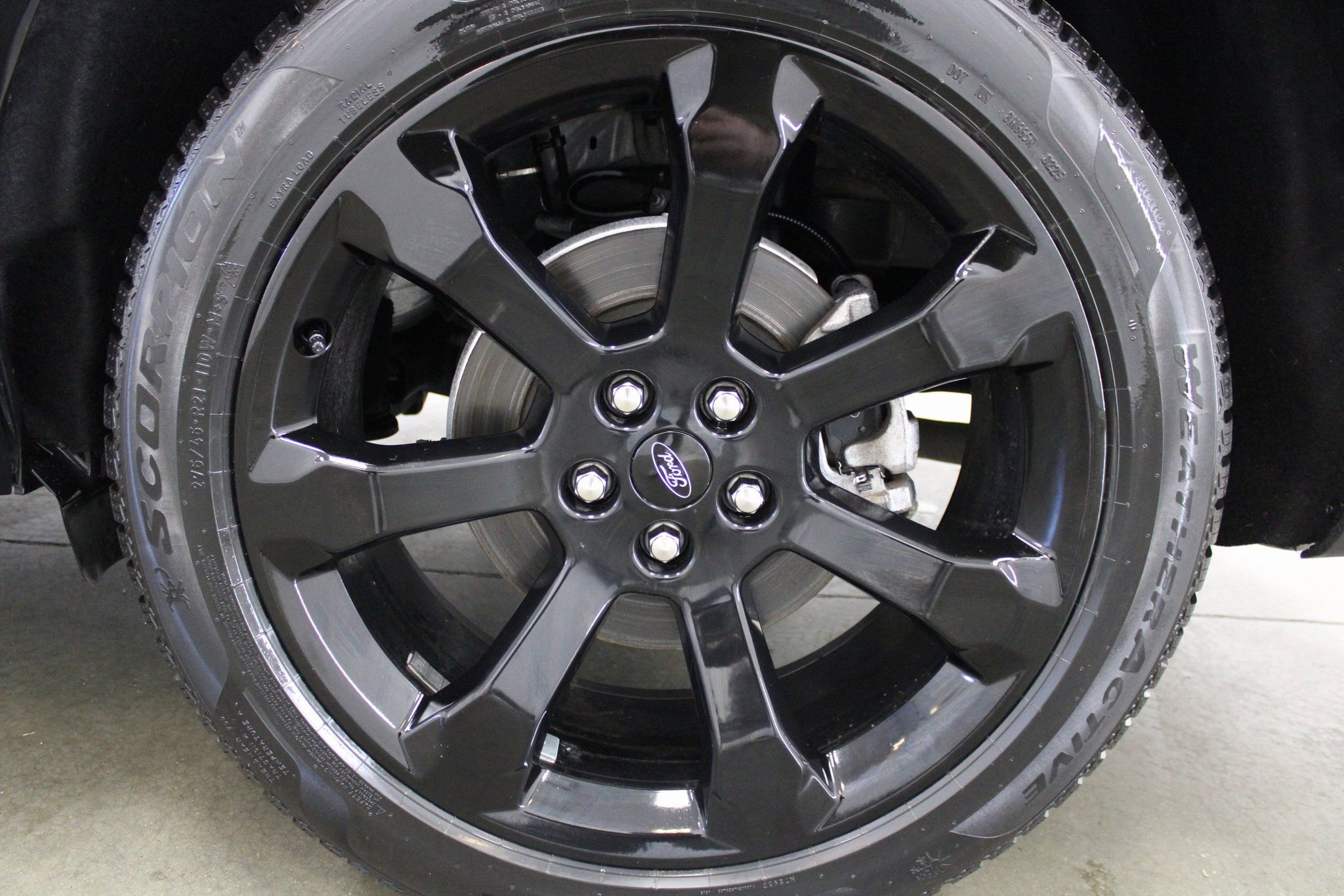 Used 2023 Ford Explorer ST-Line w/ Class IV Trailer Tow Package image 9