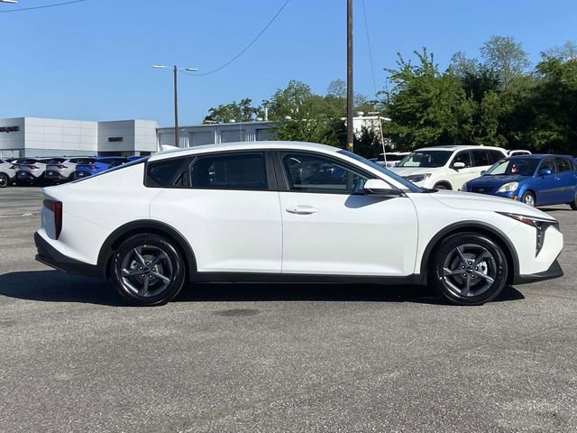 New 2026 Kia K4 FWD image 2
