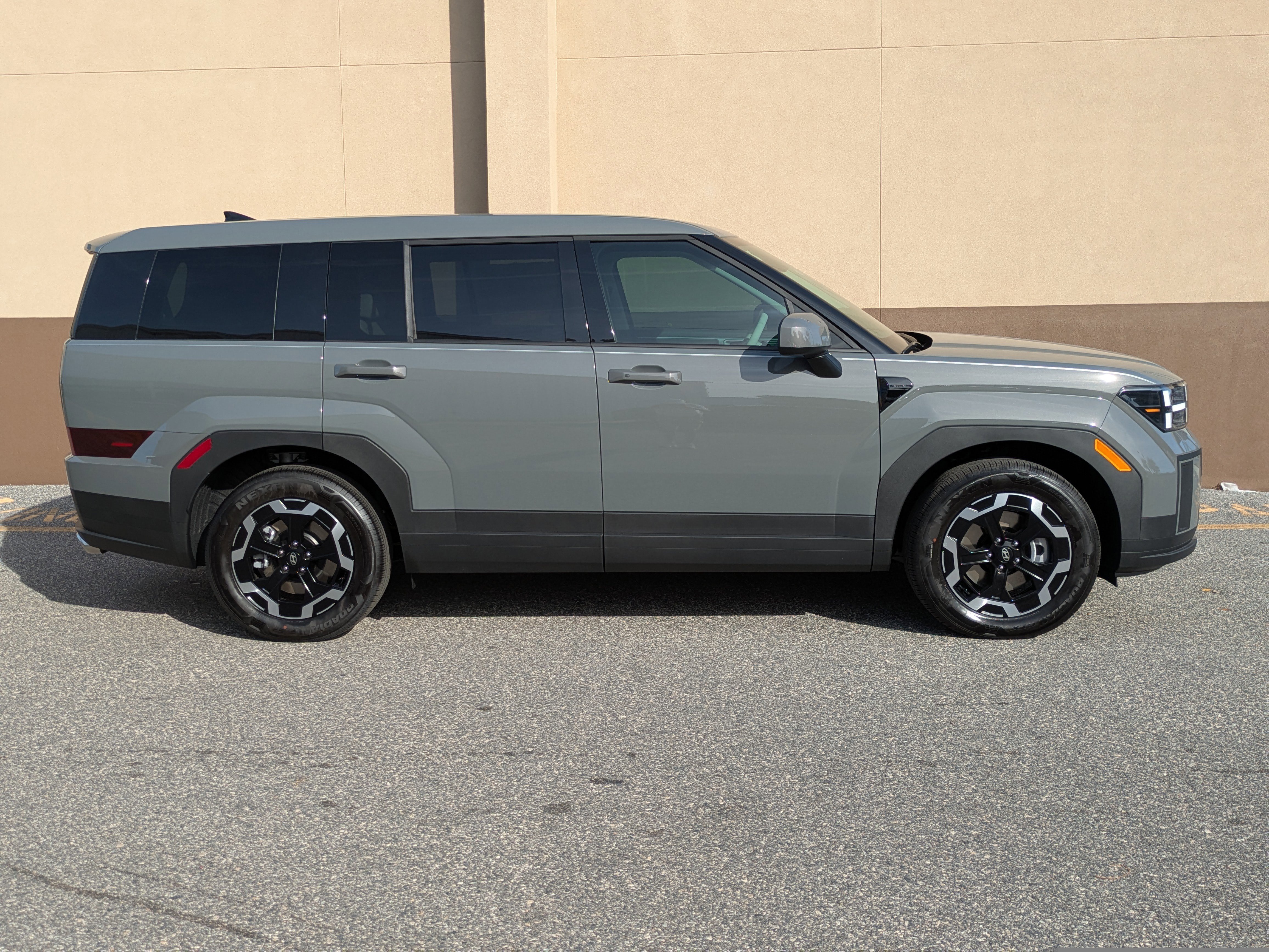 New 2026 Hyundai Santa Fe SE w/ Tow & Go Package image 3