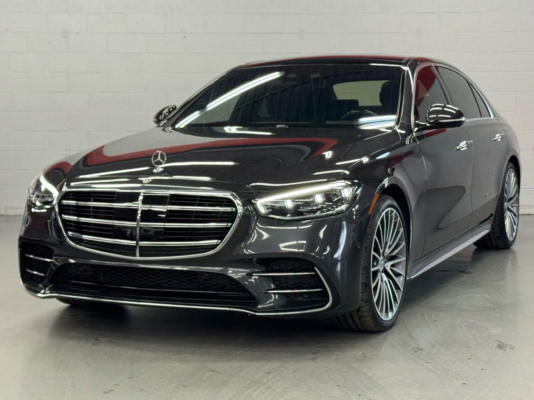 Used 2024 Mercedes-Benz S 580 4MATIC Sedan image 1