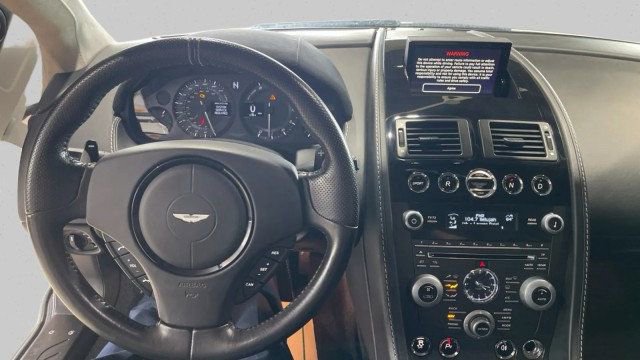 Used 2015 Aston Martin V8 Vantage GT image 15
