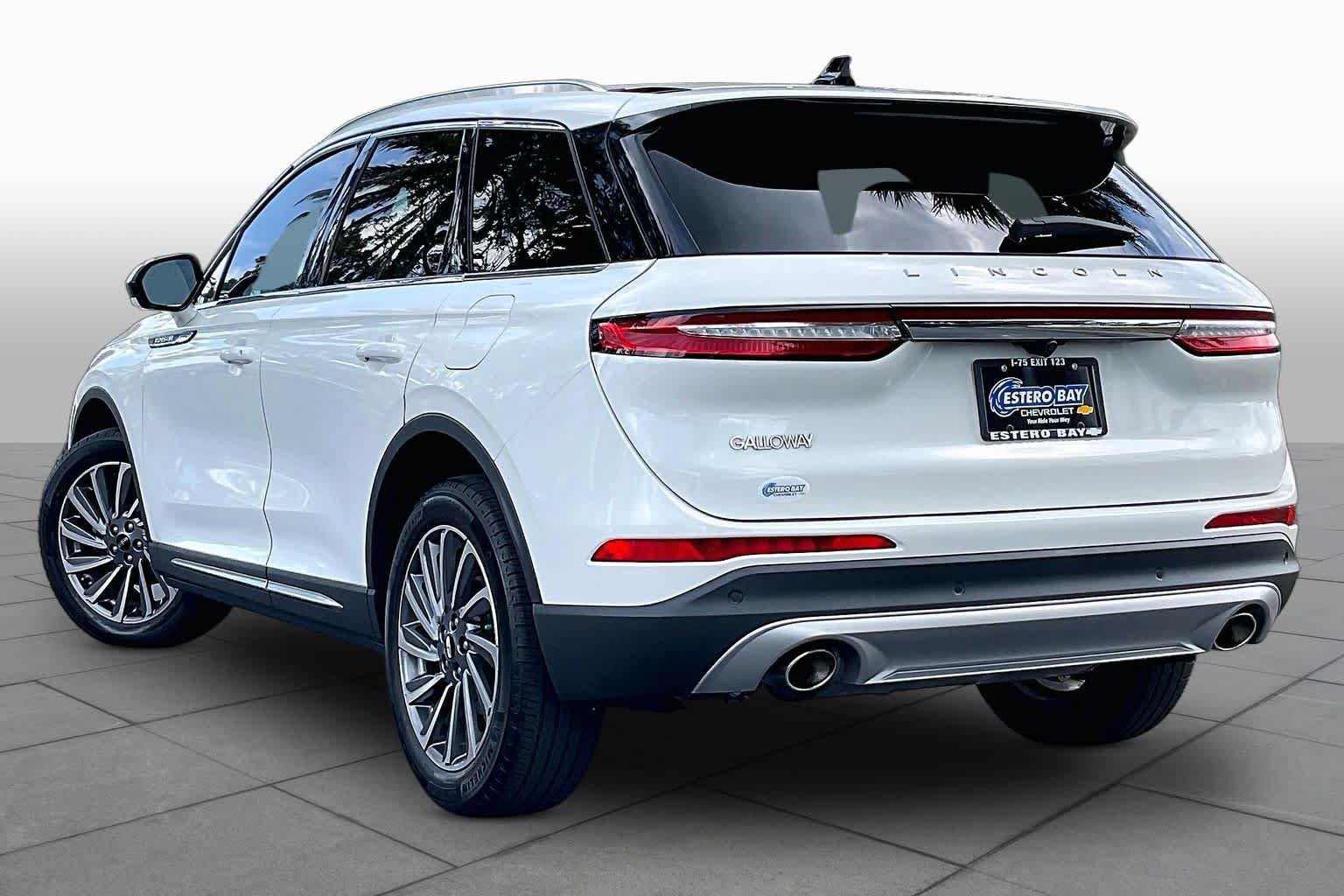 Used 2023 Lincoln Corsair Reserve FWD image 12