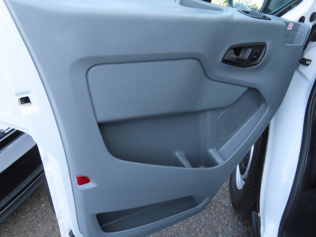 Used 2019 Ford Transit 150 130 Low Roof RWD image 17