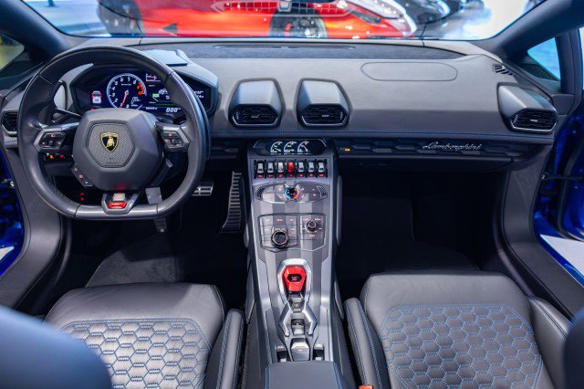 Used 2019 Lamborghini Huracan LP 580-2 image 34