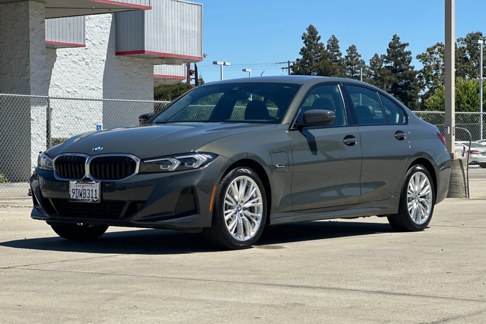 Used 2023 BMW 330e xDrive w/ Premium Package AWD/4WD image 7