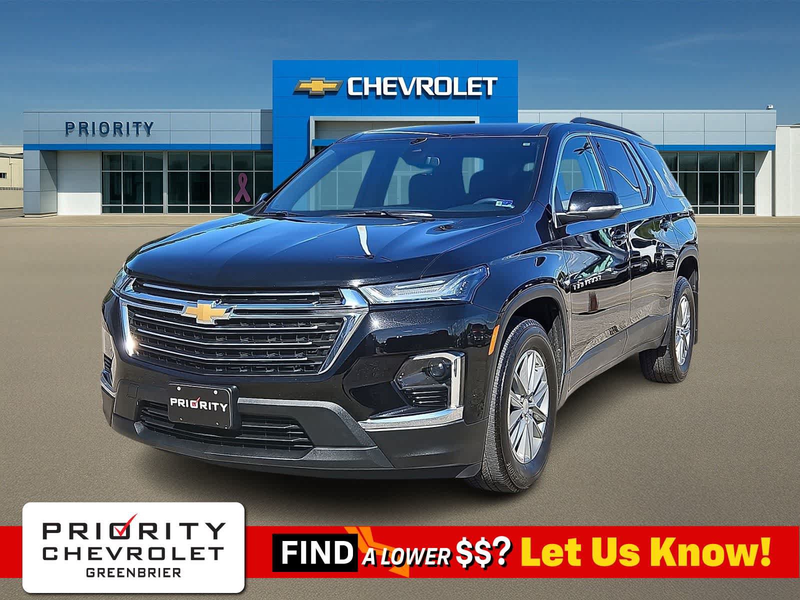 Used 2023 Chevrolet Traverse LT
