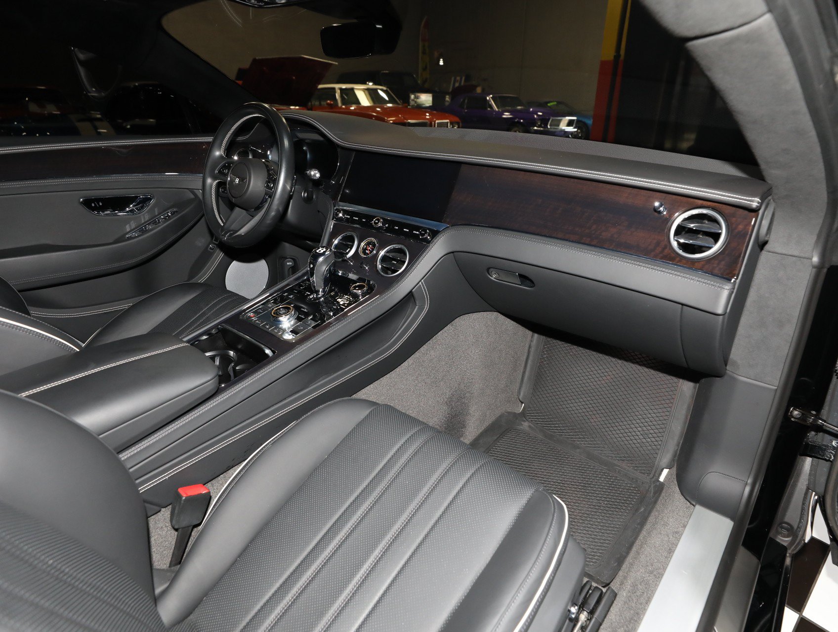 Used 2024 Bentley Continental GT Mulliner AWD/4WD image 38