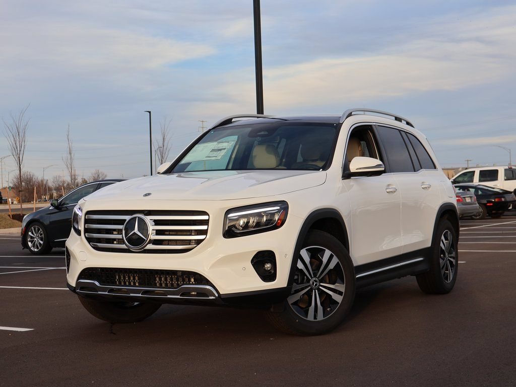 New 2026 Mercedes-Benz GLB 250 4MATIC image 1