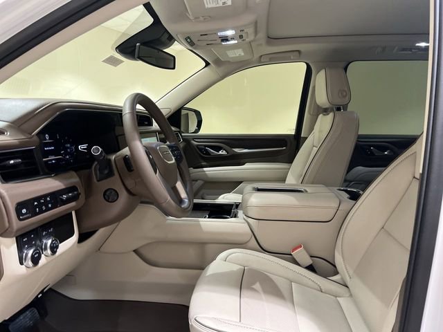 Used 2024 GMC Yukon XL Denali AWD/4WD image 19