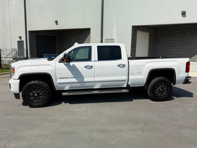 Used 2016 GMC Sierra 3500 Denali w/ Duramax Plus Package AWD/4WD image 3