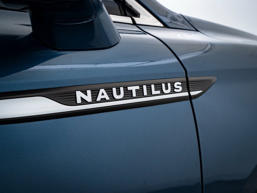 Used 2019 Lincoln Nautilus Select image 9