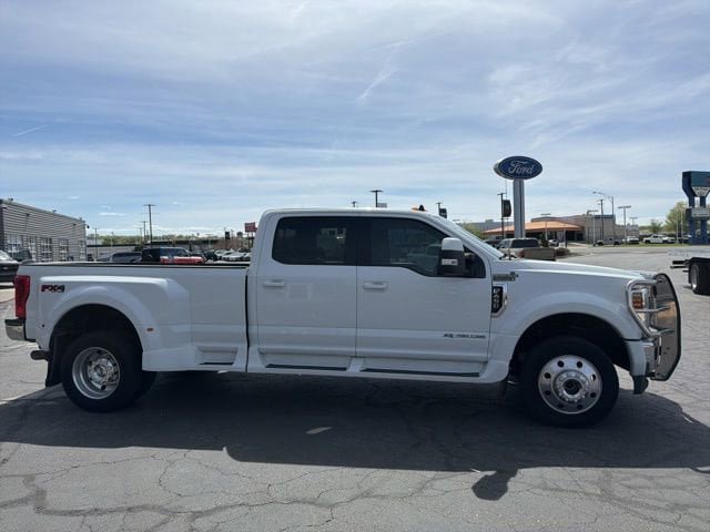 Used 2019 Ford F450 Lariat w/ Lariat Value Package image 4