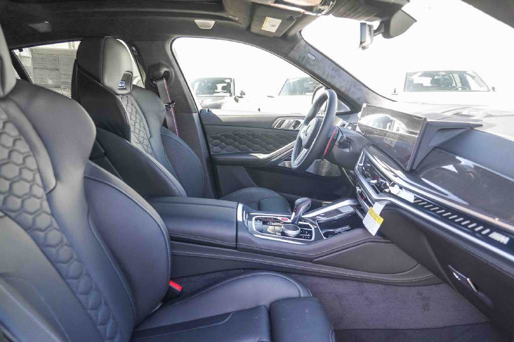 New 2027 BMW X6 M Competition w/ Executive Package AWD/4WD image 17