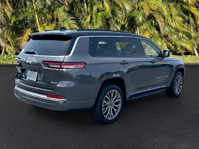New 2026 Jeep Grand Cherokee L Summit w/ Advanced Protech Group IV AWD/4WD image 5