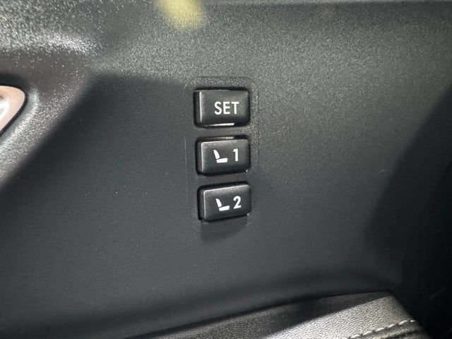 Used 2023 Subaru Ascent Limited AWD/4WD image 23