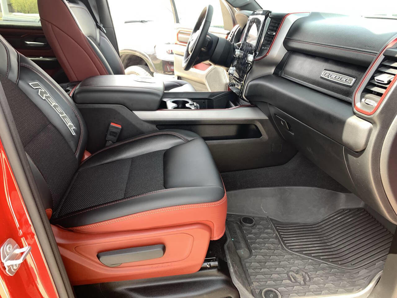 Used 2025 RAM 1500 Rebel image 17