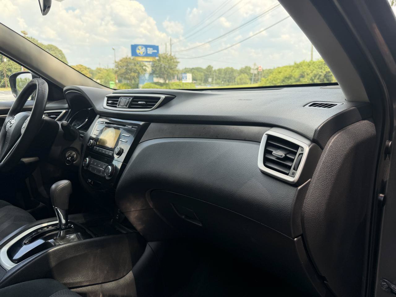 Used 2016 Nissan Rogue S AWD/4WD image 17