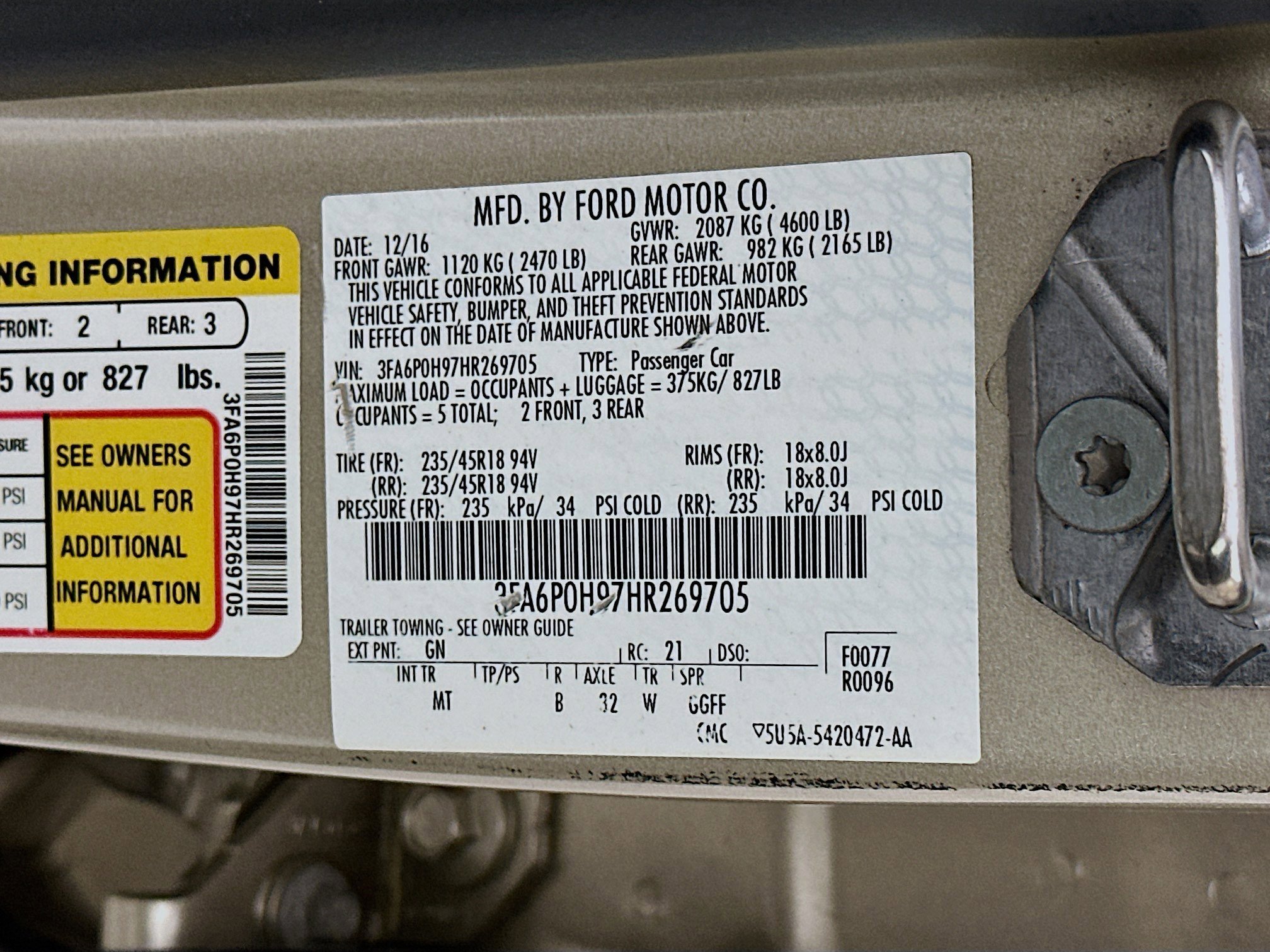 Used 2017 Ford Fusion SE w/ Equipment Group 201A image 12