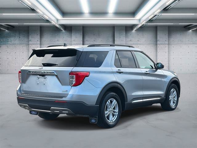 Used 2022 Ford Explorer XLT w/ Equipment Group 202A AWD/4WD image 5