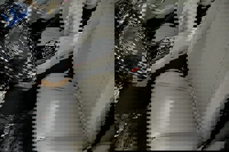 Used 2017 Mercedes-Benz E 300 4MATIC image 21