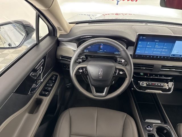 New 2026 Lincoln Corsair Premiere image 10