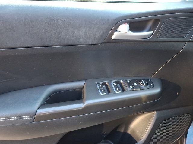 Used 2018 Kia Sportage LX AWD/4WD image 12