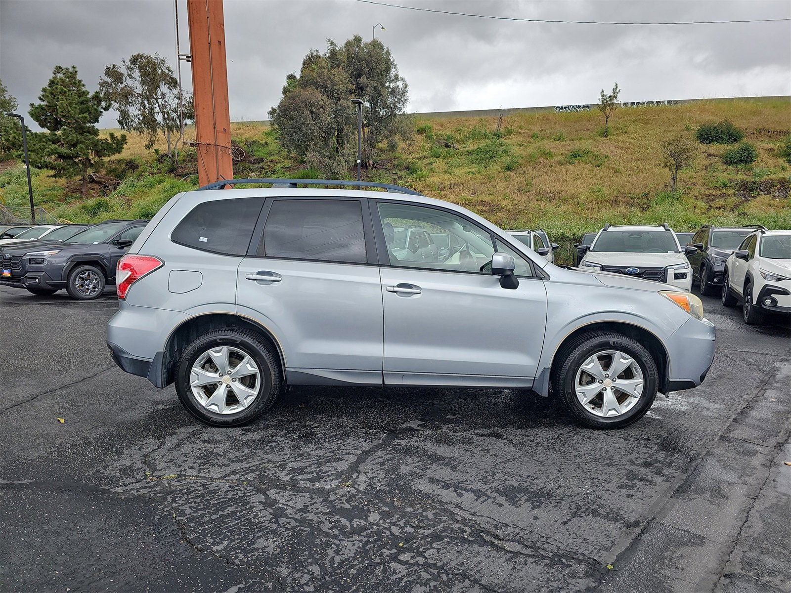 Used 2014 Subaru Forester 2.5i Premium w/ All-Weather Package image 8