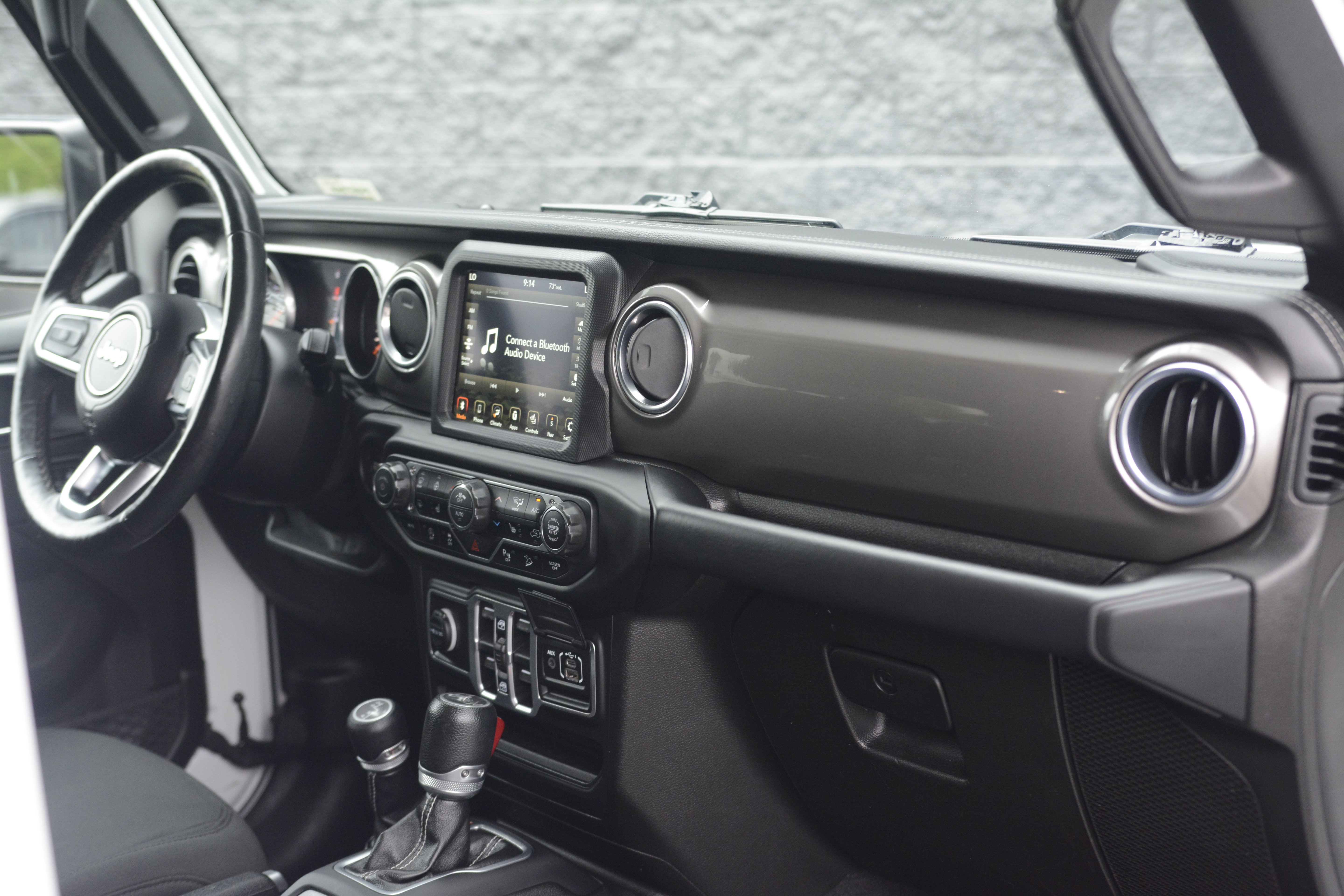 Used 2018 Jeep Wrangler Unlimited Sahara AWD/4WD image 28