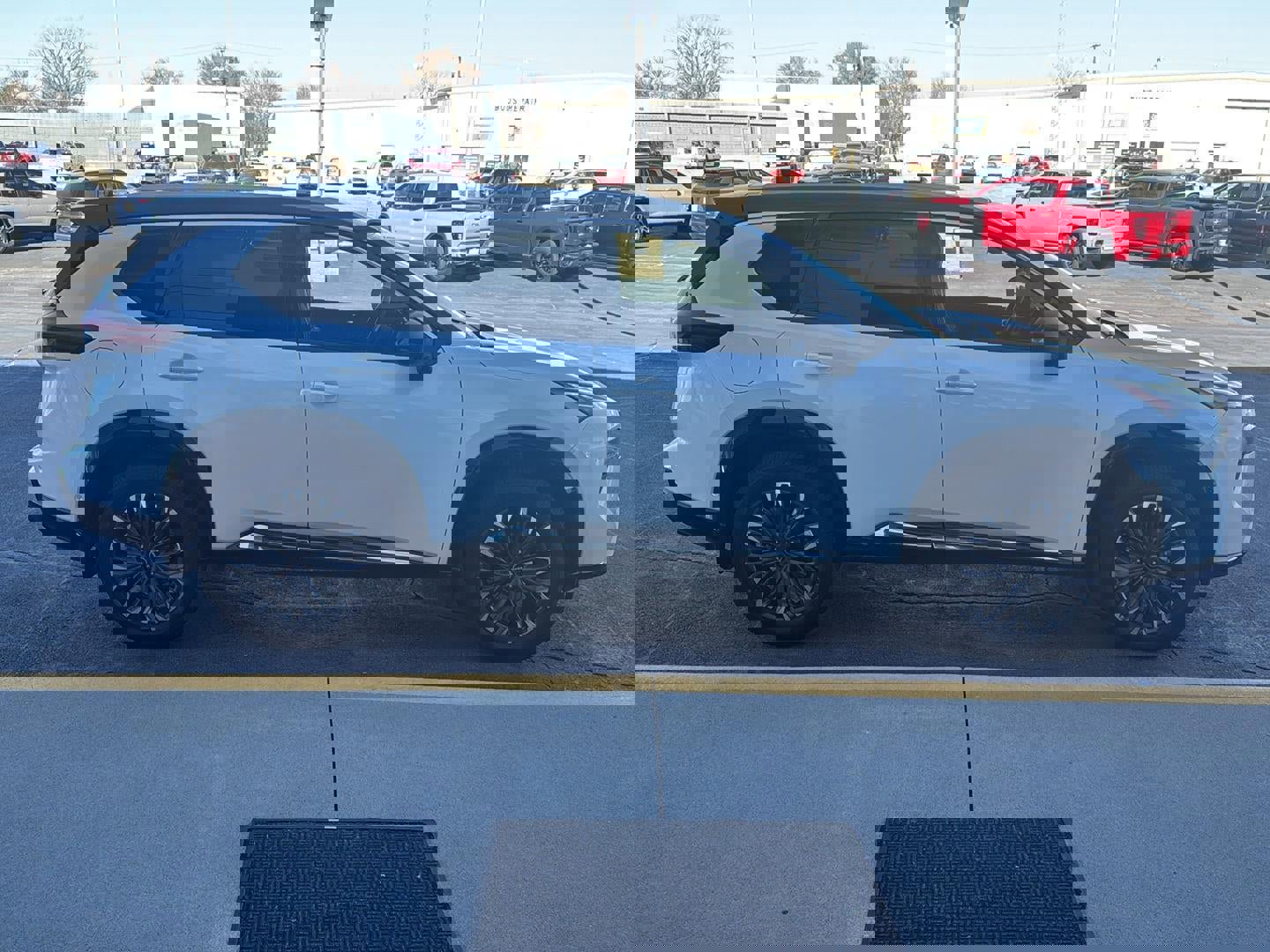 Used 2024 Nissan Rogue Platinum image 6