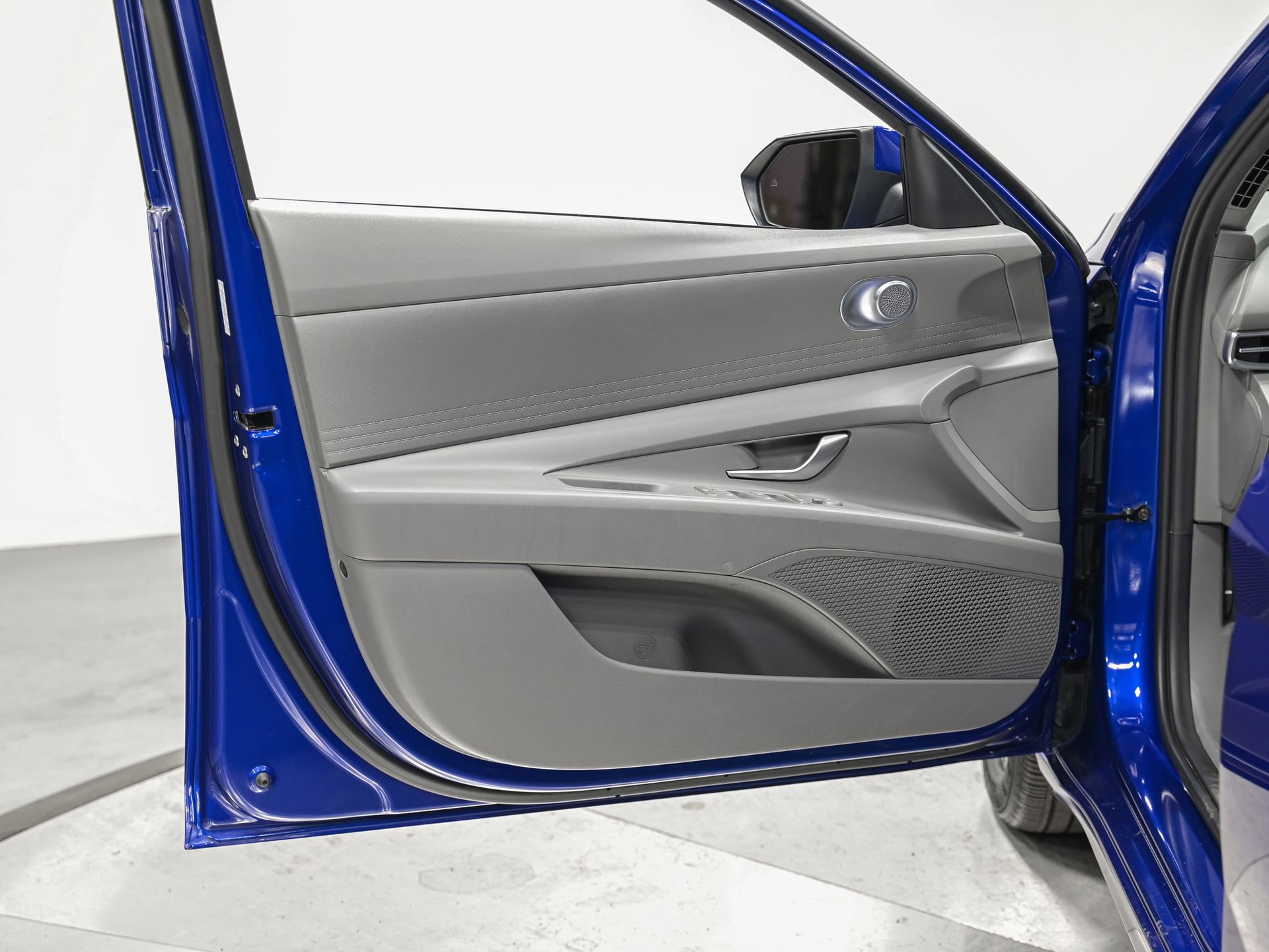 Used 2023 Hyundai Elantra SEL image 14