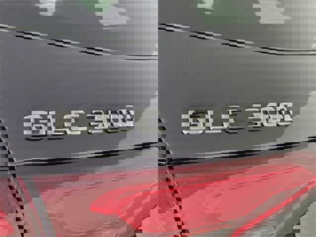 Certified 2025 Mercedes-Benz GLC 300 4MATIC image 12