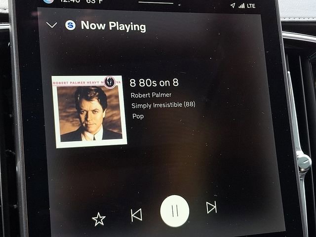 Used 2025 Volvo XC90 T8 Ultra w/ Protection Package Premier image 18