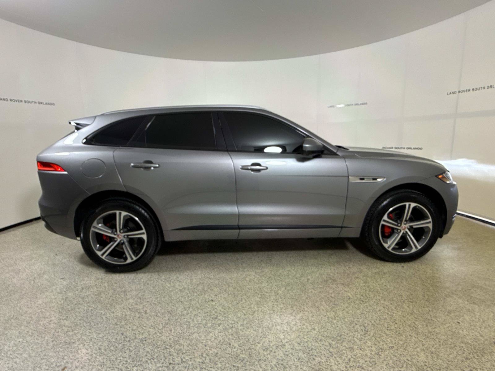 Used 2020 Jaguar F-PACE R-Sport AWD/4WD image 6