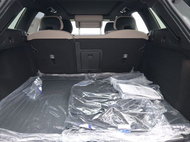 New 2026 Volvo XC60 B5 Plus w/ Protection Package Premier image 31