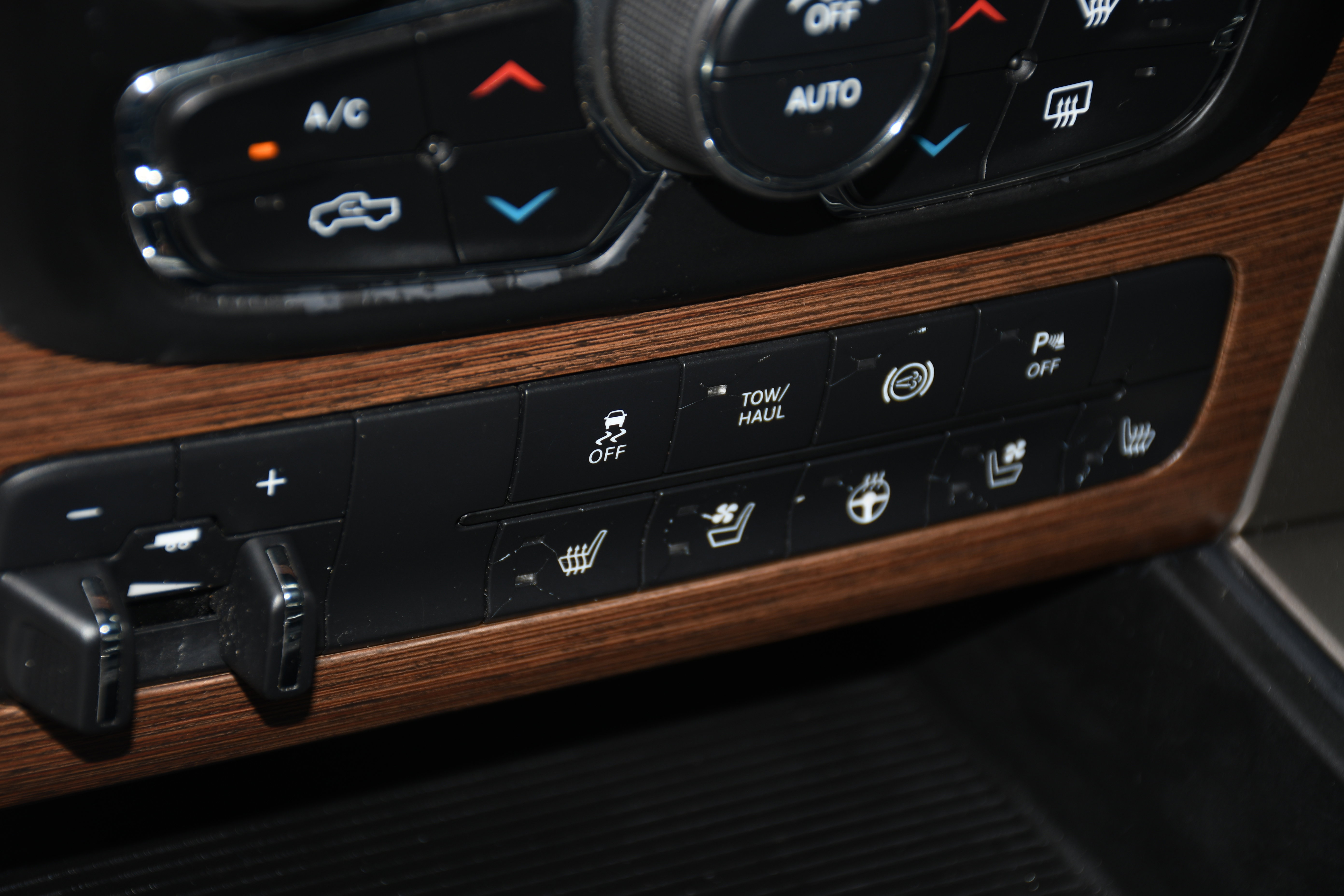 Used 2015 RAM 2500 Laramie image 15