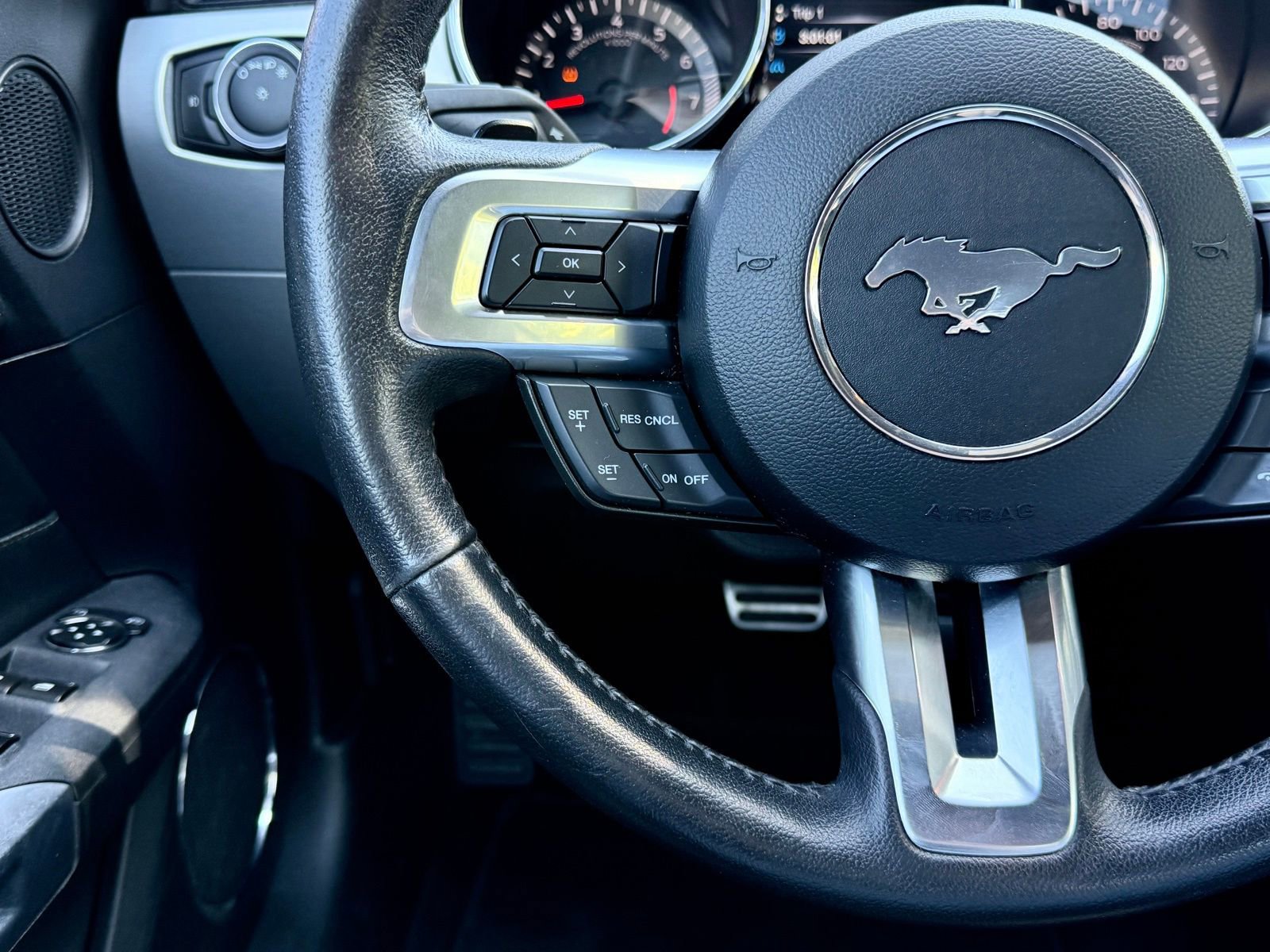 Used 2015 Ford Mustang GT Premium image 25