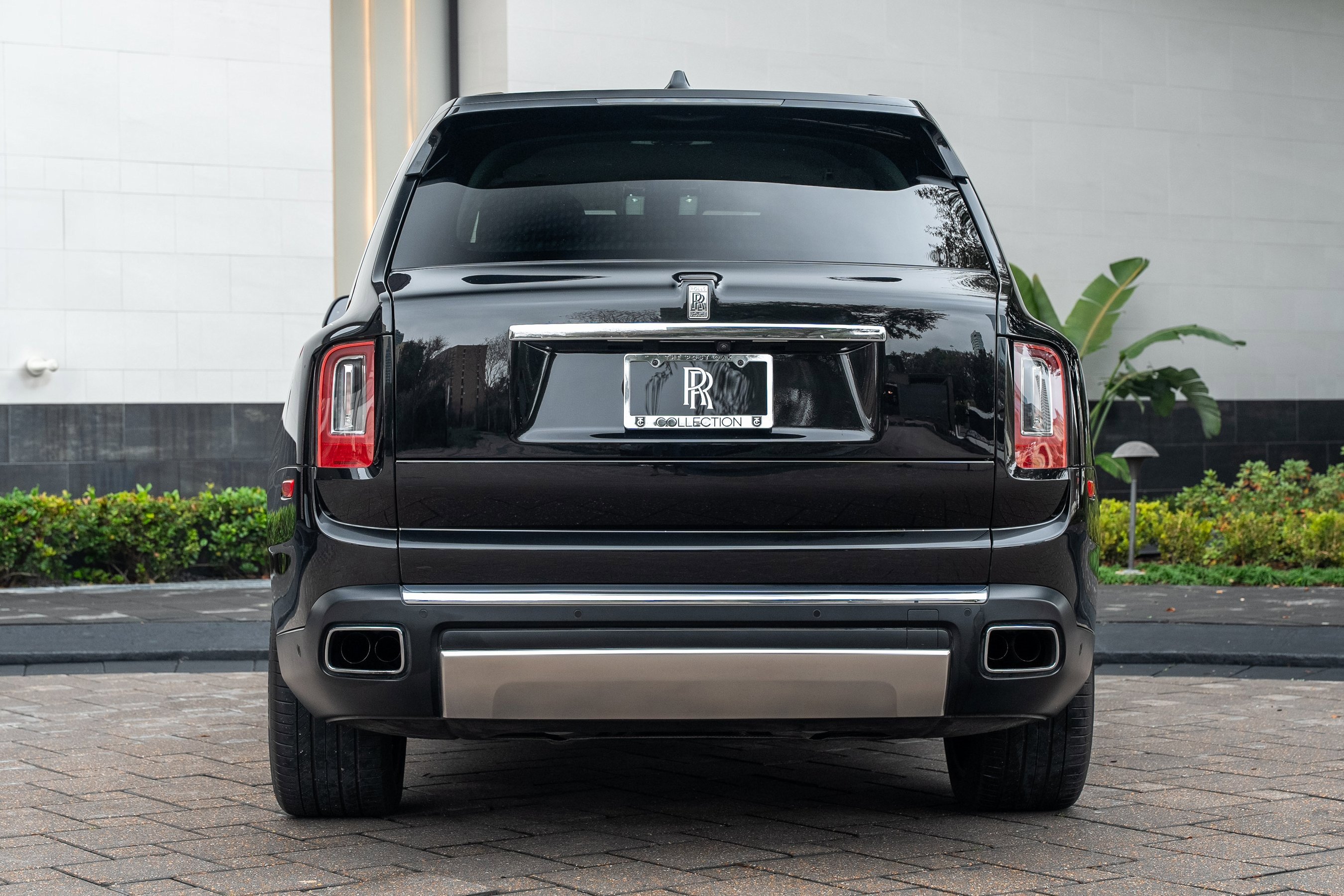 Used 2023 Rolls-Royce Cullinan w/ Cullinan Package image 52