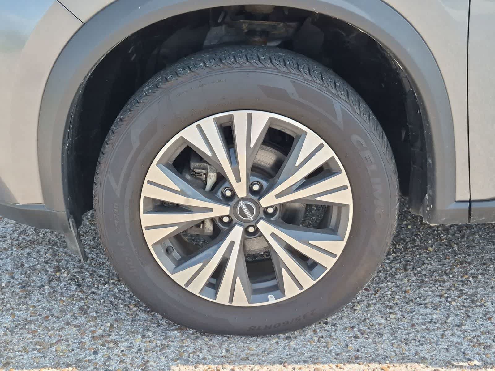 Used 2023 Nissan Rogue SV AWD/4WD image 31