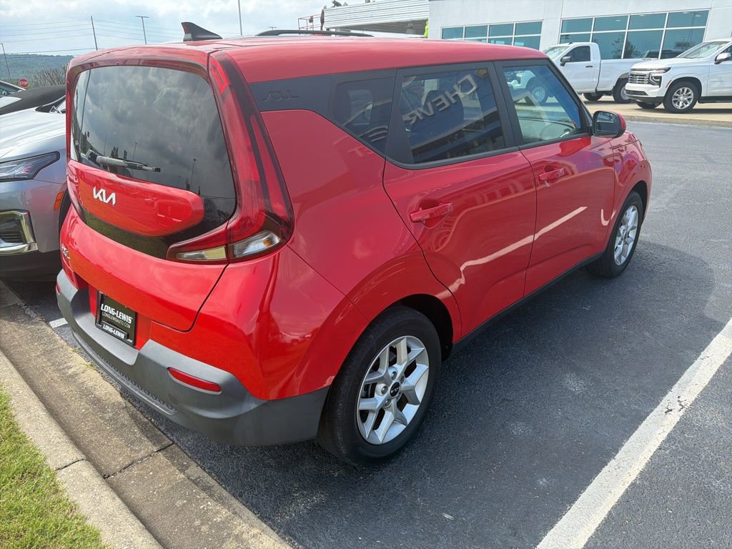 Used 2022 Kia Soul LX w/ Technology Package FWD image 4