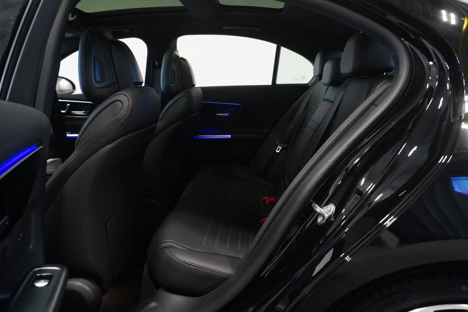 Used 2023 Mercedes-Benz C 300 4MATIC Sedan image 13