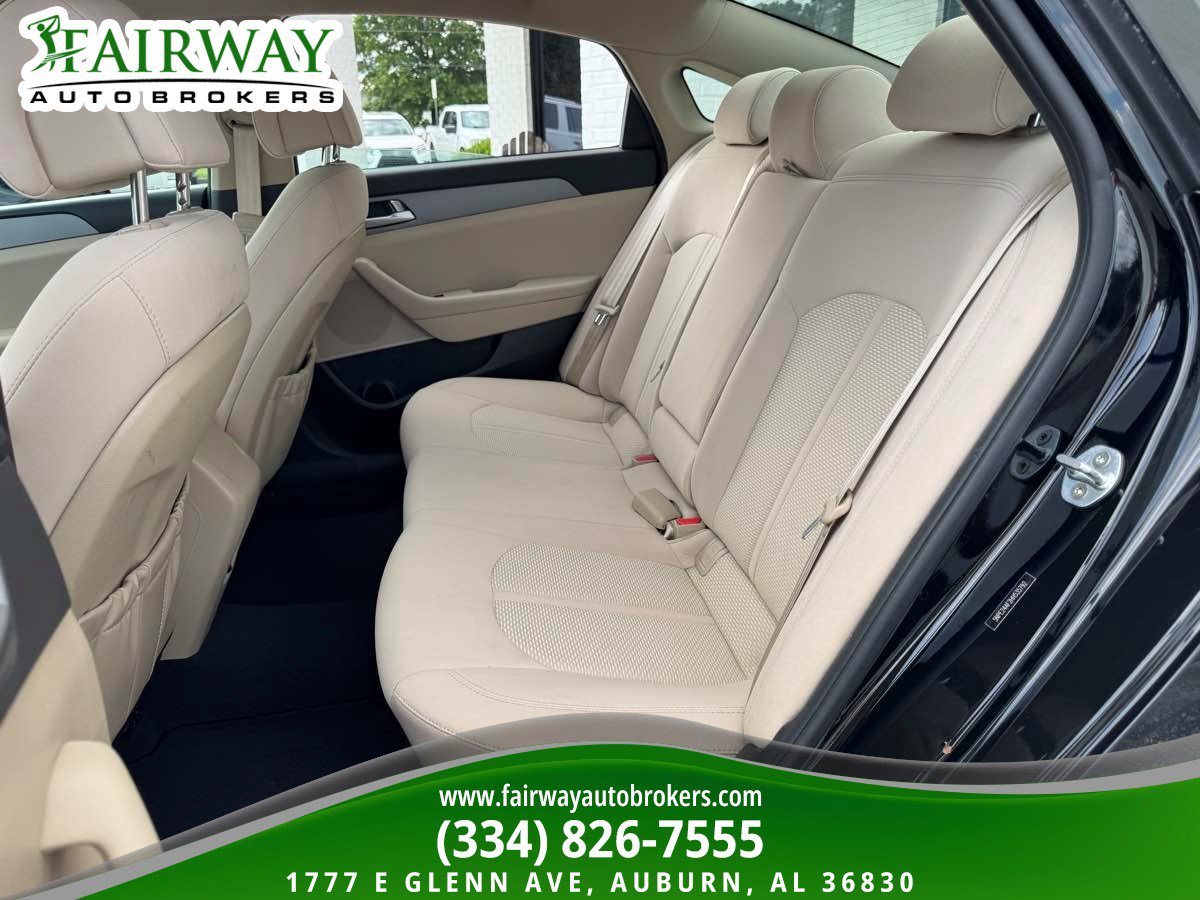 Used 2017 Hyundai Sonata SE FWD image 12
